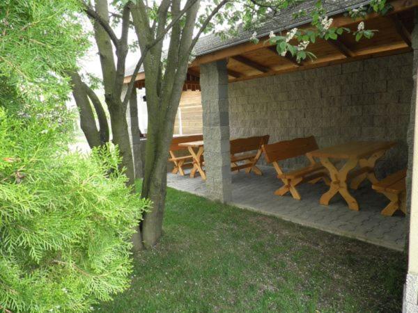 Dom V Zahrade Hotell Podhájska Exteriör bild
